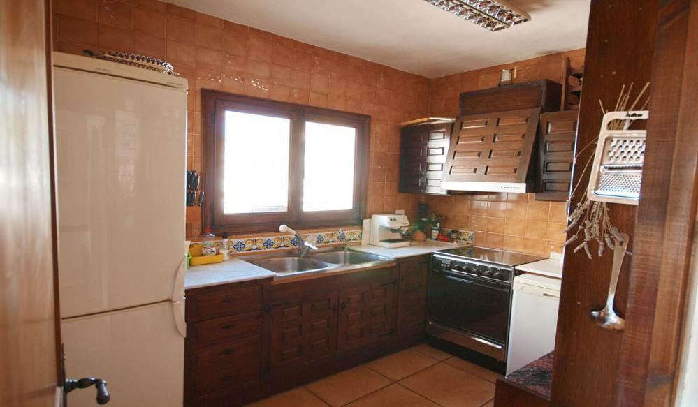 6 Persoons Bungalow Met Gemeenschapelijk Zwembad Бенитачель Экстерьер фото